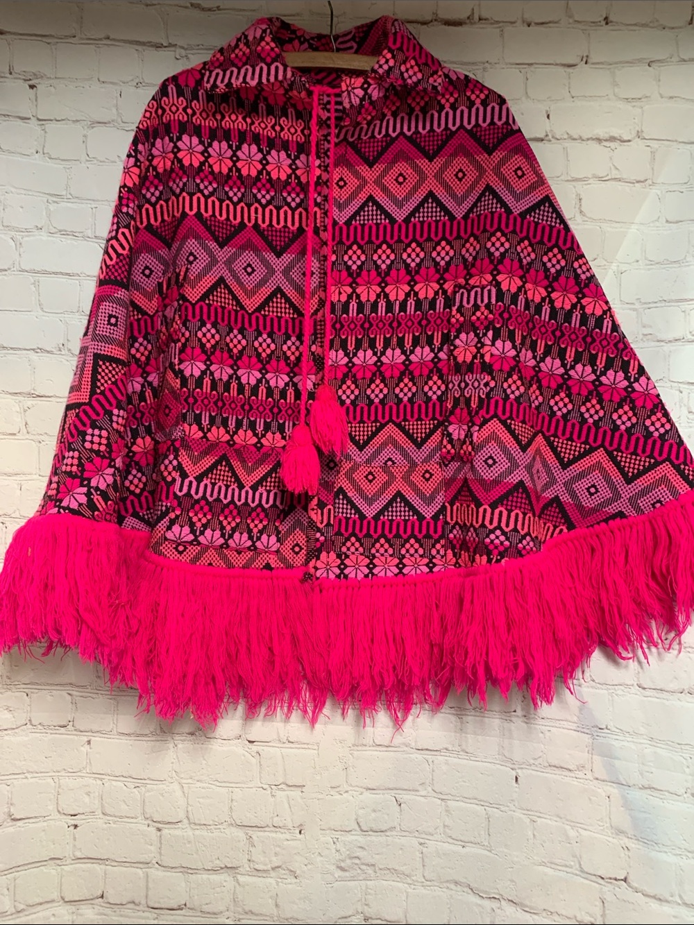 Vintage Boho Prairie Hot Pink Woven Fringe Poncho Cape Size L
